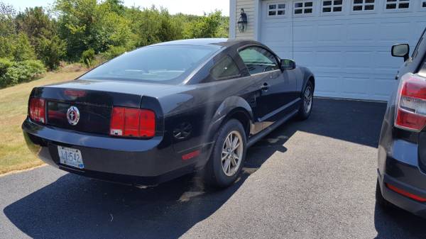 2005 Ford Mustang V6 5-spd manual for sale in Wakefield, RI – photo 4