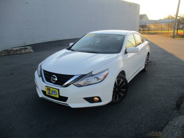 2018 Nissan Altima 2.5 SV - cars & trucks - by dealer - vehicle... for sale in Malden, MA – photo 3