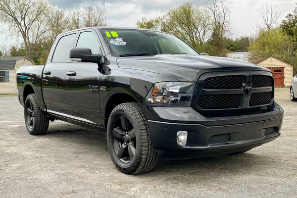 1 OWNER CLEAN CAR FAX 2018 RAM 1500 BIG HORN 4X4 CREW CAB - cars & for sale in Glens Falls, NY