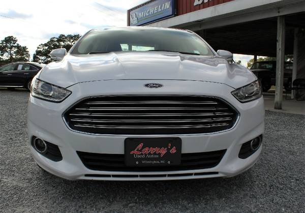 2013 Ford Fusion 4dr Sdn SE FWD with Front row center console w/fixed for sale in Wilmington, NC – photo 2