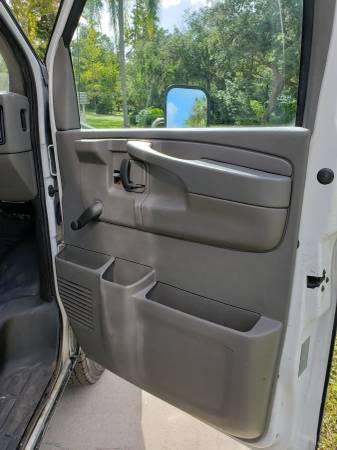 2007 Chevrolet Express Cutaway 3500 Box Truck 14' - Low Miles - Chevy for sale in Lake Helen, FL – photo 18