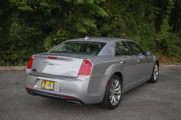Chrysler 300 Leather Bluetooth Rear Camera Rear A/C Low Miles Nice! for sale in Savannah, GA – photo 8