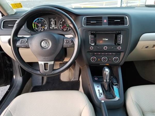 2013 Volkswagen Jetta SEL Hybrid - cars & trucks - by owner -... for sale in Billings, MT – photo 7