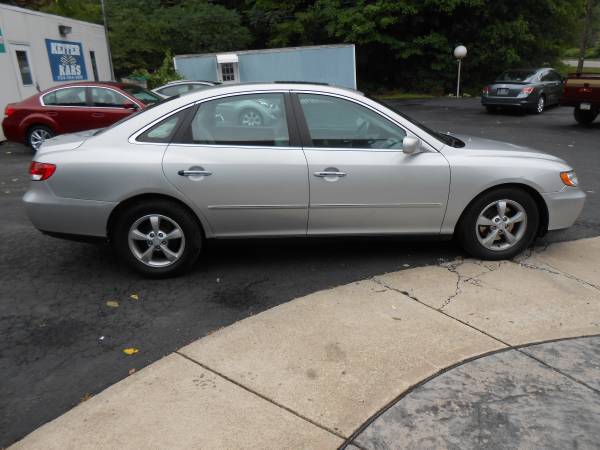 2006 HYUNDAI AZERA - cars & trucks - by dealer - vehicle automotive... for sale in Trafford, PA – photo 4