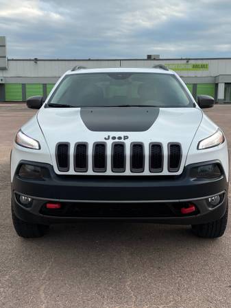 2017 JEEP CHEROKEE TRAILHAWK 4x4 CHEAP NICE - cars & trucks - by... for sale in South Houston, TX – photo 4