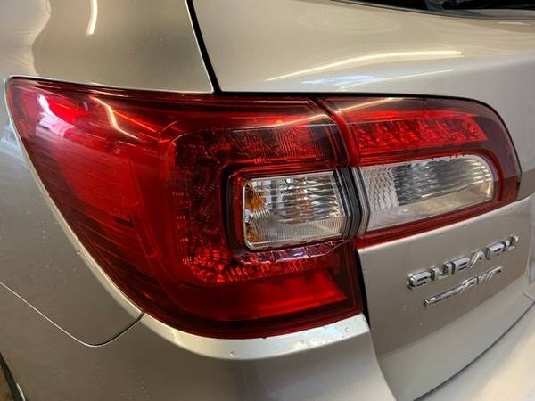 2017 Subaru Outback AWD All Wheel Drive 2.5i SUV for sale in Tigard, ID – photo 4