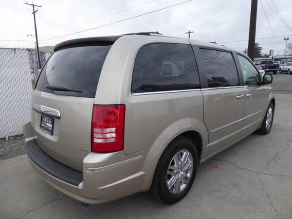 2008 Chrysler Town and Country - cars & trucks - by dealer - vehicle... for sale in Union Gap, WA – photo 3