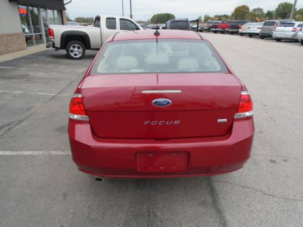 2011 Ford Focus SEL Sedan for sale in Mooresville, IN – photo 7