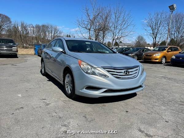 2011 Hyundai Sonata GLS Auto - - by dealer - vehicle for sale in York, PA – photo 2