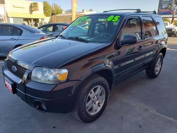 💥2005 Ford Escape Limited💥FREE CARFAX💥 - cars & trucks - by dealer -... for sale in Boise, ID – photo 3