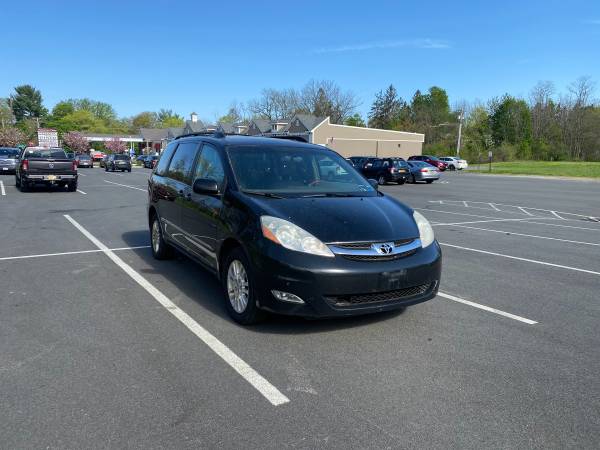2009 Toyota Sienna XLE AWD Limietd for sale in Wappingers Falls, NY – photo 3