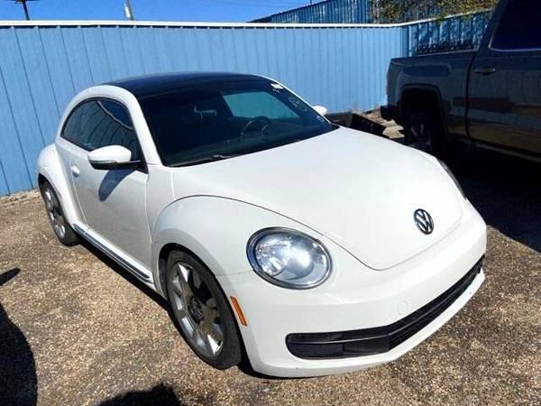 2012 Volkswagen Beetle 2.5L - EVERYBODY RIDES!!! - cars & trucks -... for sale in Metairie, LA – photo 4