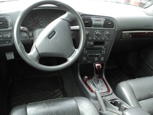 2003 VOLVO S40 1.9T - cars & trucks - by dealer - vehicle automotive... for sale in Ham Lake, MN – photo 8