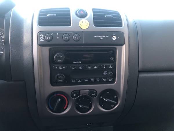 2005 Chevy Colorado 4x4 ONLY 27K MILES ONE OWNER!!!! - cars & trucks... for sale in Cleveland, OH – photo 10