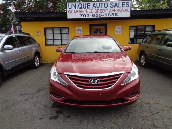 2013 HYUNDAI SONATA ( VERY CLEAN ) - cars & trucks - by dealer -... for sale in Upperville, VA – photo 2