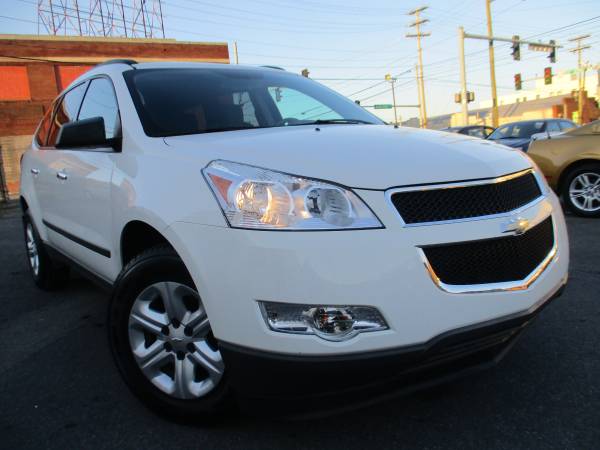 2012 Chevy Travers LS AWD **Hot Deal/3rd Row & Clean Title** - cars... for sale in Roanoke, VA – photo 3