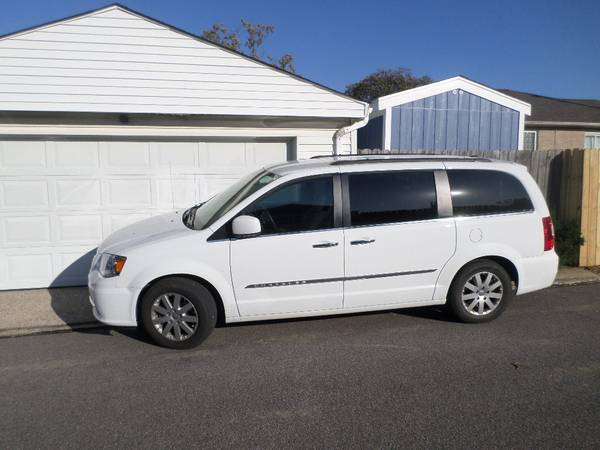 16 T&C TOURING MiniVan 36.8k miles for sale in Cleveland, OH – photo 2