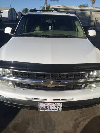 Clean 03 chevy suburban - cars & trucks - by owner - vehicle... for sale in Moreno Valley, CA – photo 2