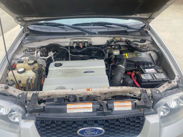 2006 Ford Escape Hybrid great gas saver - - by dealer for sale in Henrico, VA – photo 14
