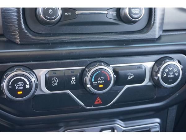 2018 Jeep Wrangler Unlimited SAHARA 4X4 SUV 4x4 Passen - Lifted for sale in Phoenix, AZ – photo 24