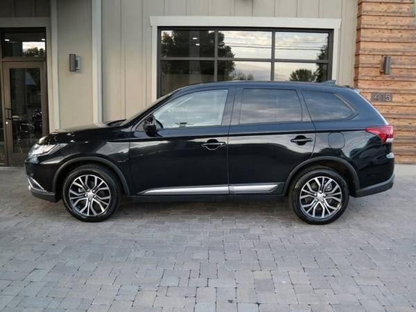 2018 Mitsubishi Outlander SE - cars & trucks - by dealer - vehicle... for sale in Murfreesboro TN, KY – photo 2