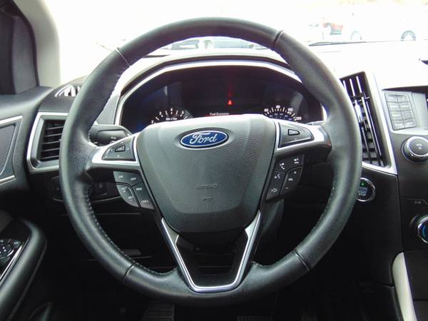 2018 Ford Edge SEL - - by dealer - vehicle automotive for sale in Inidanapolis, IN – photo 17