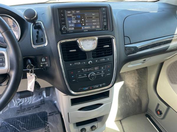 2014 Chrysler Town and Country/Amerivan Handicap Conversion for sale in Grand Forks, ND – photo 16