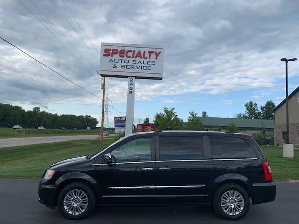 2012 Chrysler Town & Country! Limited! Htd Lthr! DVD! Bckup Cam! for sale in Suamico, WI – photo 3