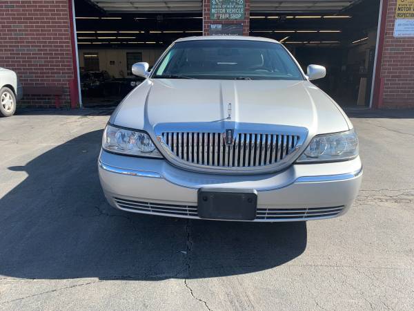 2003 Lincoln Town Car Signature - cars & trucks - by owner - vehicle... for sale in Troy, NY – photo 9
