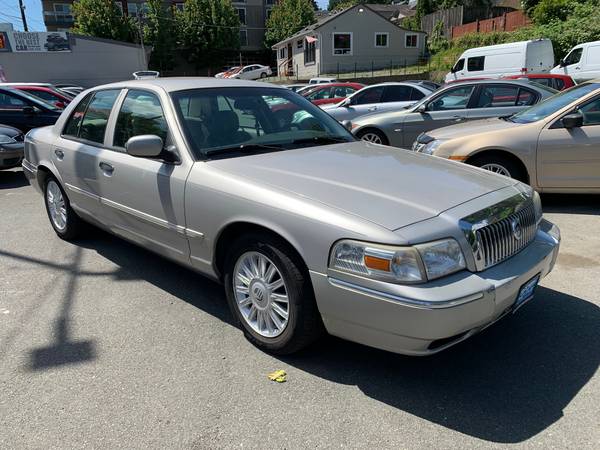 2008 MERCURY GRAND MARQUIS LS! LOW MILES! - cars & trucks - by... for sale in Seattle, WA – photo 3