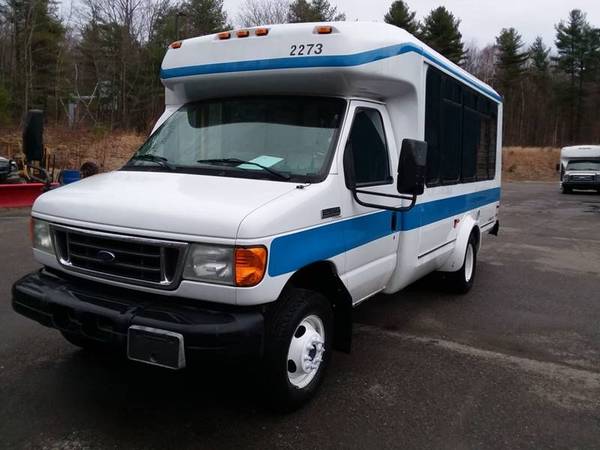 ✔ ☆☆ SALE ☛ FORD E350 WHEELCHAIR ACCESSIBLE BUS!! for sale in Boston, MA – photo 16