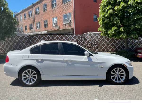 Mint condition 2011 bmw 328i xdrive price drop! - cars & for sale in Silver Spring, District Of Columbia – photo 3