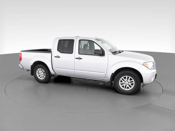 2018 Nissan Frontier Crew Cab SV Pickup 4D 5 ft pickup Silver for sale in South Bend, IN – photo 14