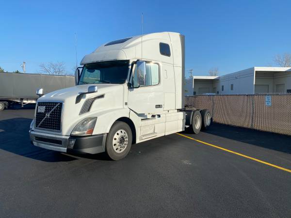 2016 VOLVO VNL670 - cars & trucks - by owner - vehicle automotive sale for sale in Romeoville, IL – photo 2