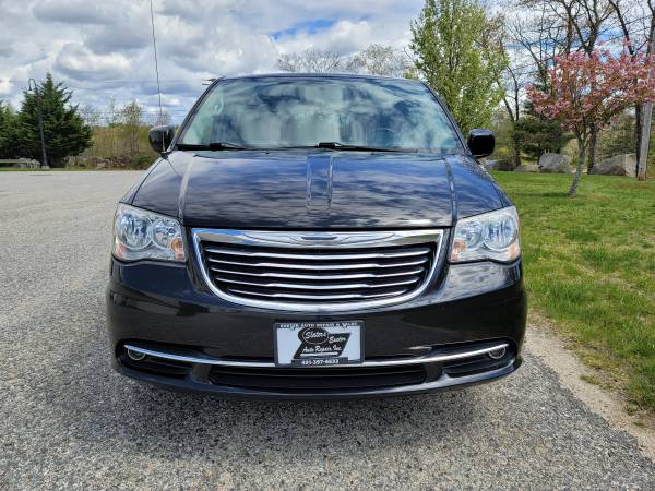 2014 Chrysler Town & Country Touring - - by dealer for sale in Exeter, RI – photo 11