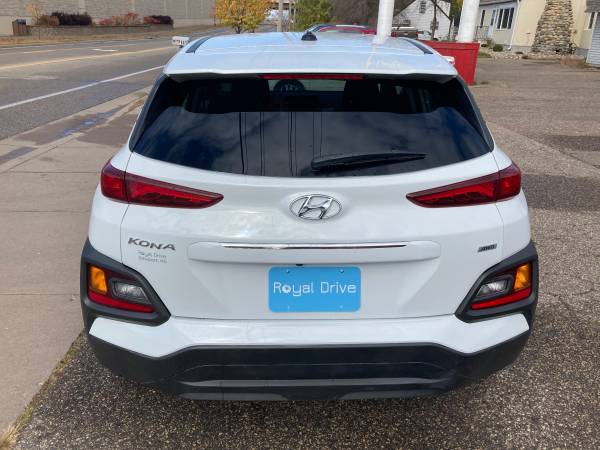 2018 Hyundai Kona SE AWD - Only 18k Miles! - cars & trucks - by... for sale in Newport, MN – photo 6