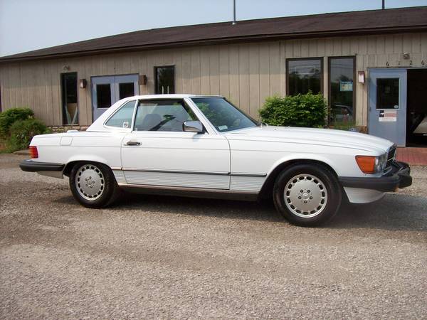 1988 MERCEDES BENZ 560SL - cars & trucks - by owner - vehicle... for sale in Medina, OH – photo 4