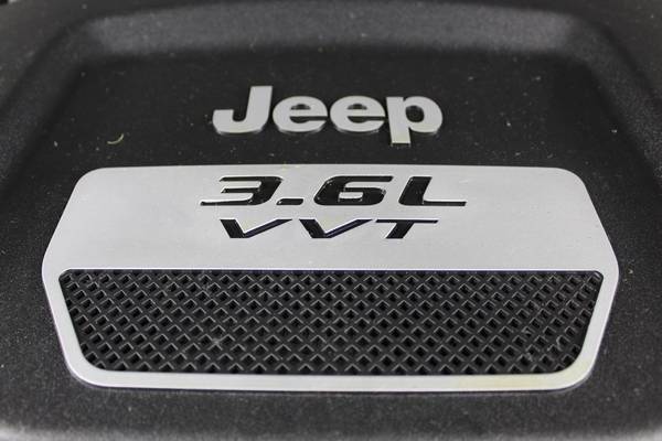 2012 Jeep Wrangler Unlimited Rubicon suv Silver for sale in Issaquah, WA – photo 10
