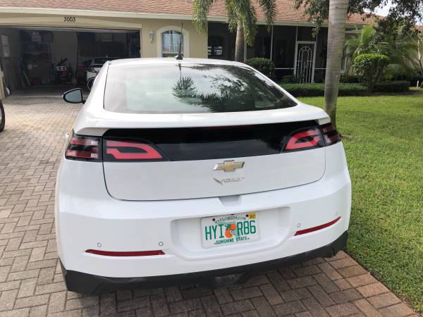 2014 Chevrolet Volt - cars & trucks - by owner - vehicle automotive... for sale in Sebring, FL – photo 2