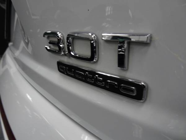 2018 Audi Q7 Prestige - - by dealer - vehicle for sale in Waterloo, IA – photo 16