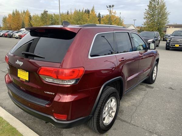 2018 Jeep Grand Cherokee Velvet Red Pearlcoat LOW PRICE....WOW!!!! -... for sale in Soldotna, AK – photo 2