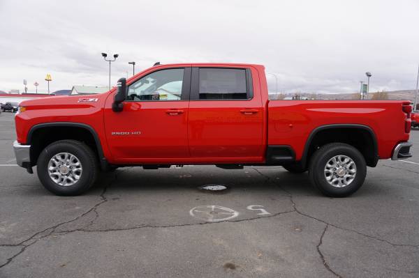 New 2021 Chevy Silverado 2500HD LT 4X4 Crew Cab ***RED HOT*** - cars... for sale in Kittitas, WA – photo 4