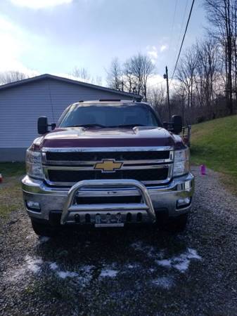 2013 Chevy 2500 HD Low Miles! - cars & trucks - by owner - vehicle... for sale in Abingdon, VA – photo 3