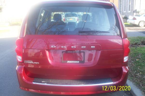 Dodge Caravan 2014 - cars & trucks - by owner - vehicle automotive... for sale in utica, NY – photo 8