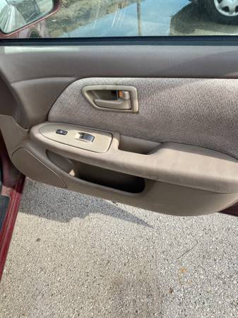 2000 Toyota Camry LE - cars & trucks - by dealer - vehicle... for sale in Hammond, IL – photo 3