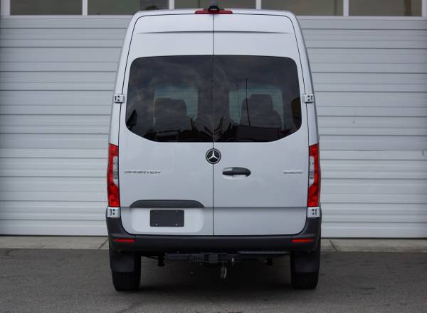 2019 Mercedes Sprinter 2500 CREW VAN diesel 1/2 cargo 1/2 pass van -... for sale in Des Moines, WA – photo 5