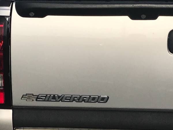 2006 Chevy Silverado 1500 Z71 4WD 4 Door Crew Cab ONLY 12,500!!! -... for sale in Omaha, NE – photo 8
