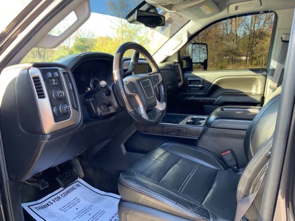 2015 GMC Sierra Denali 3500HD Crew Cab 4x4/TOP OF THE LINE for sale in East Derry, MA – photo 13