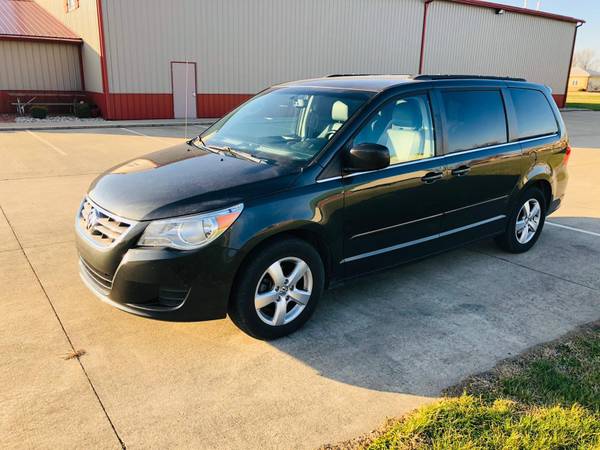 2011 Volkswagen Routan Special Edition - Backup camera - 173xxx... for sale in Charleston, IN – photo 9