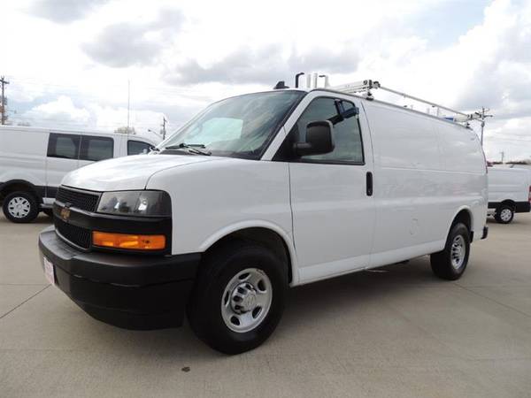 2019 Chevrolet Express 2500 Cargo Work Van! ONE OWNER! LIKE NEW! for sale in WHITE HOUSE, TN – photo 2
